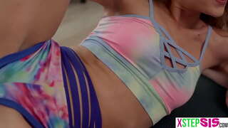 ̞�은 단계 자매와 그녀의 단단한 구 stepbro 얻을 예기치 않은 그들을 위해 실책