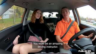 Bigtit البريطانية أحمر مص الطريق المعلم الديك قبل ممارسة الجنس