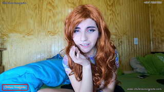 Zazavavy mahazo faly eo anoloan&#039;ny efijery