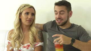 Meedchen Wëll Mann Saugen Schwanz Fir Hire Gebuertsdag